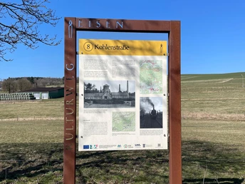 Dieser Weg diente zum Warentransport von Eisenerz bzw. Roheisen, vor allem aber für Holzkohle.