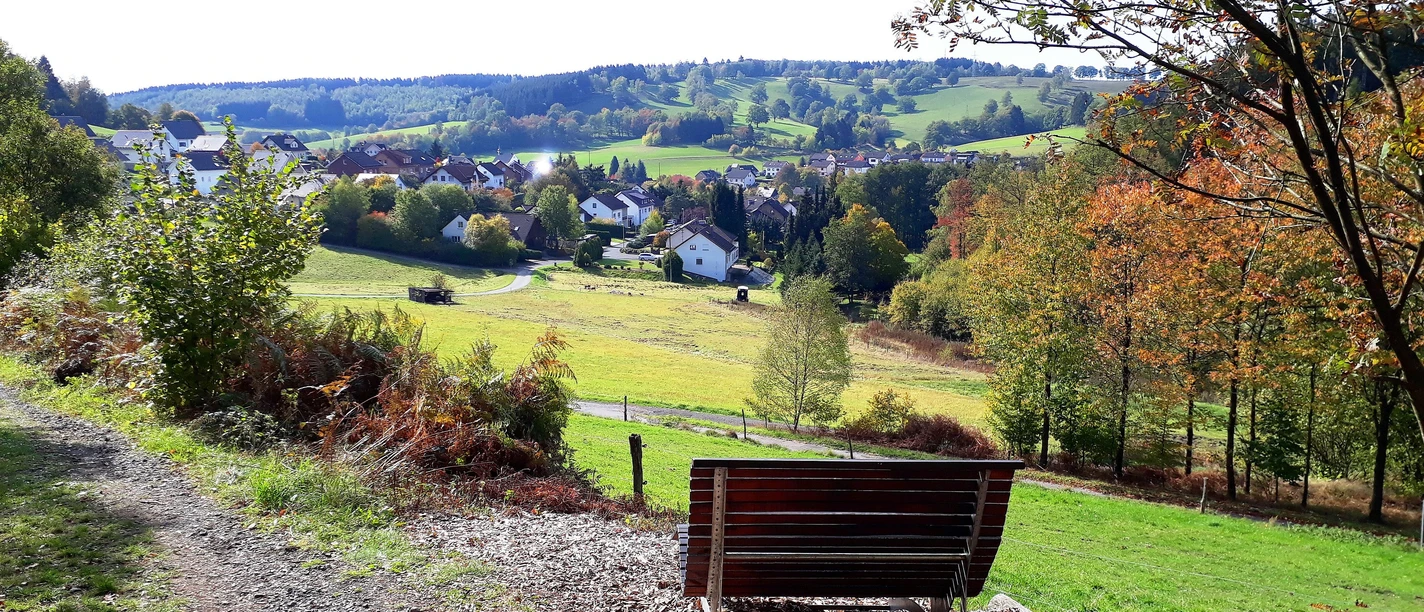 Rastplatz mit herrlichen Ausblick auf Herzhausen