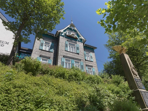 Blick auf das Heimatmuseum Netpherland von der Lahnstraße