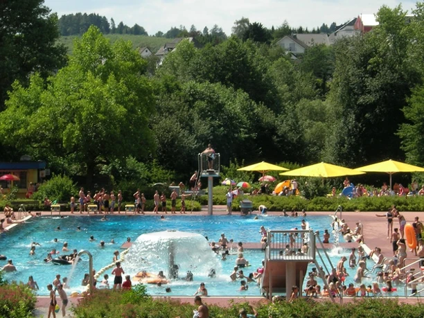 Warmwasserfreibad Kaan-Marienborn