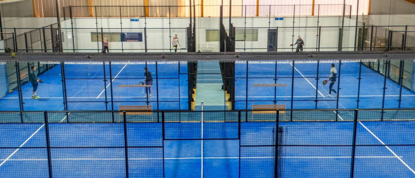 Padelplace.jpg Spielfelder im Padelplace in Wolfsburg