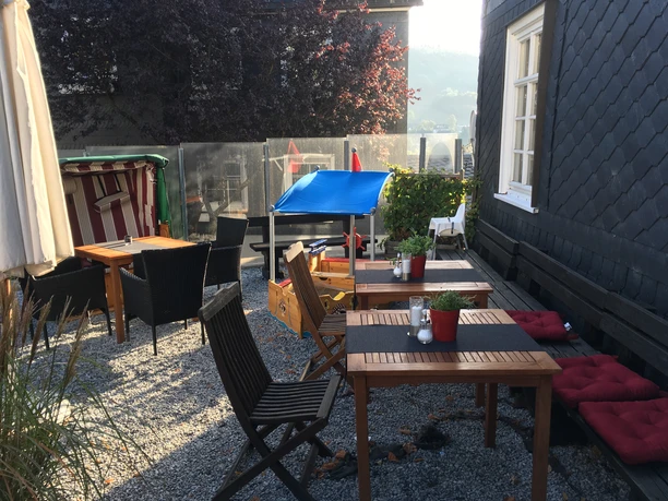 Goetheplatz-Café - Terrasse/Kinderecke