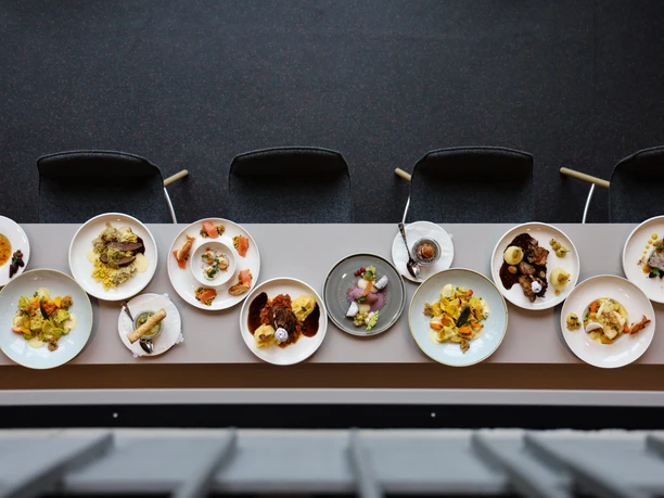 Das neue Capitol; Restaurant