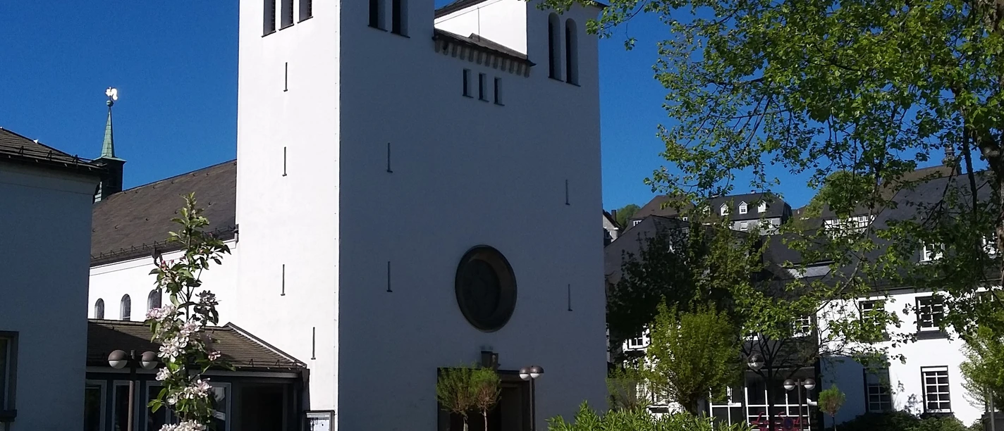 Katholische Kirche St. Marien in Bad Berleburg, Haupteingang