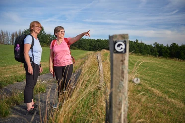 Wandern auf der Via Adrina Ausblick Oberes Huettental