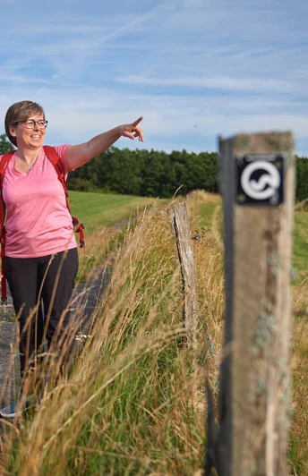 Wandern auf der Via Adrina Ausblick Oberes Huettental