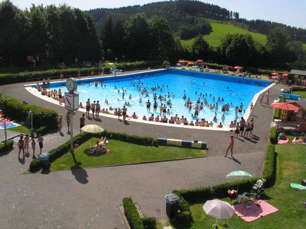 Rothaarbad Wellenbecken von oben