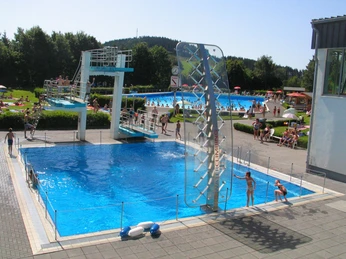 Rothaarbad Springerbecken