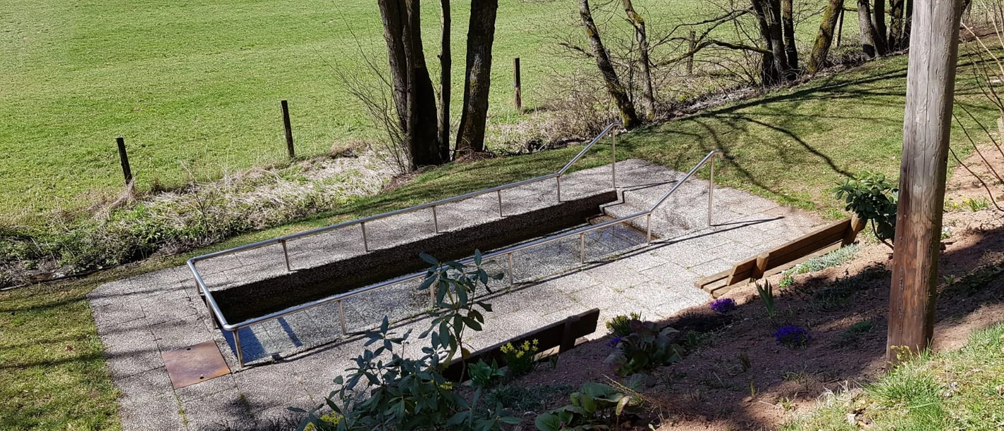 Tretbecken Wingeshausen
