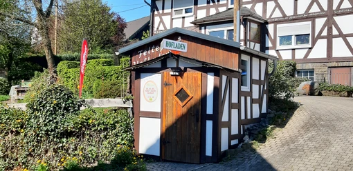 Selbstbedienungshäuschen der Familie Henk