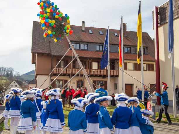 Narrenbaumstellen Narrenbaumstellen