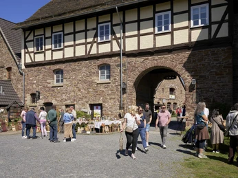 Wasserschloss_Wülmersen_Genuss_u_Pflanzenmarkt_Foto_Nicolas_Wefers_116