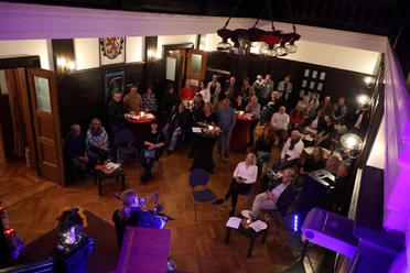 Musik und Wein im Rathaus