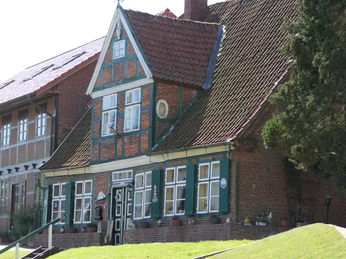 Fachwerkhäuser auf dem Ostedeich