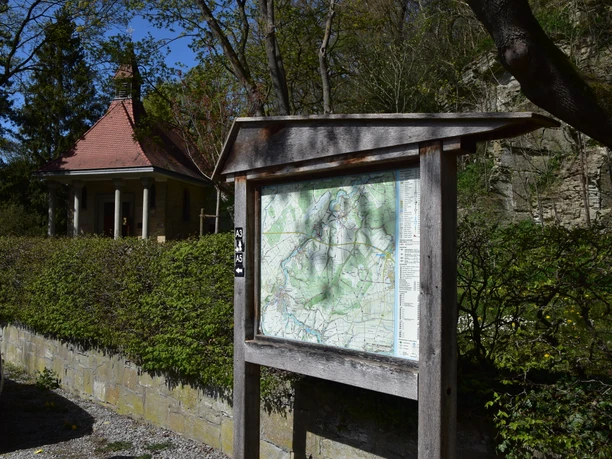 Wandertafel Kluskapelle | Büren-Ahden Wandertafel Kluskapelle | Büren-Ahden