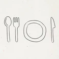 Symbolbild Gastronomie Skizze von Besteck und Teller auf hellem Hintergrund, angeordnet wie bei einer Tischdeckung.