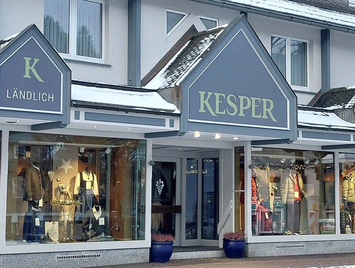 Sporthaus Kesper Willingen Außenansicht Winter Sporthaus Kesper Willingen Außenansicht Winter