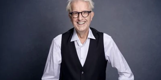 Christoph Brüske Kabarett auf Juist.jpg Christoph Brüske Kabarett auf Juist