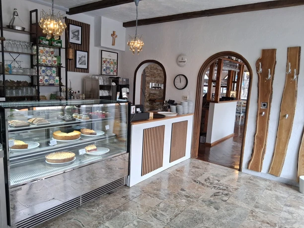 Wanninger_Bild 4_Verkaufstheke.jpeg