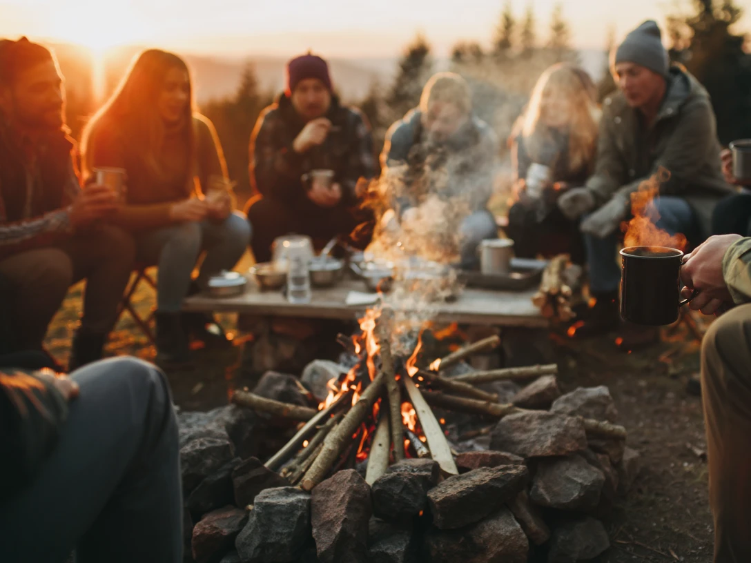 Am Lagerfeuer
