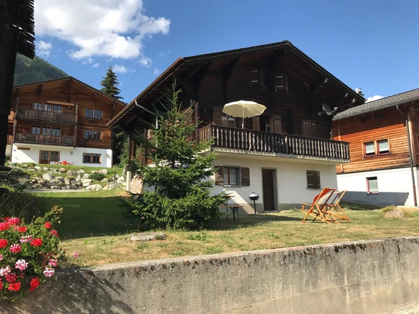 Haus Alma im Sommer