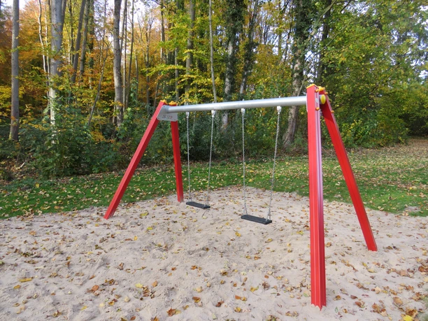 Schaukel auf dem Spielplatz Marienhöhe in Bad Rehburg