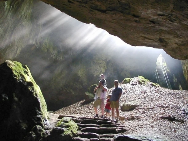 Einhornhöhle / Blaue Grotte