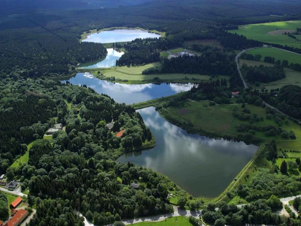 Hirschler- und Pfauenteich Kaskade