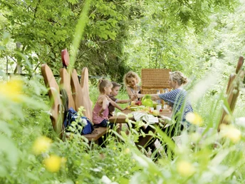 Picknick auf dem Liebesbankweg