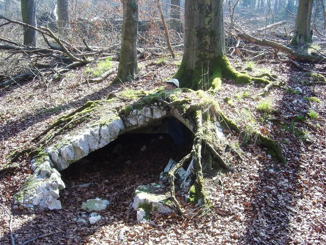 Zwergenloch oder Quellungshöhle