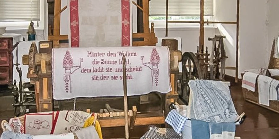 Ausstellung Webstube