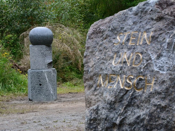 Skulptur von R. Hoffmeister