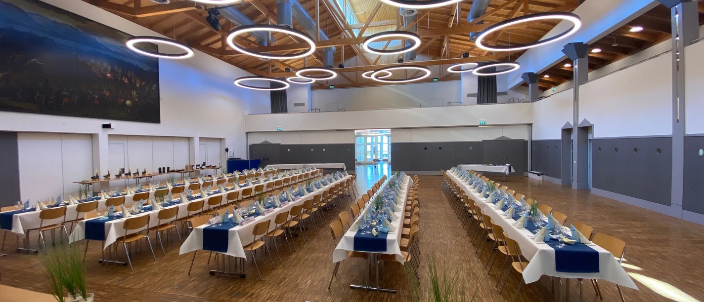 Festhalle_Sempach_Saal.jpg