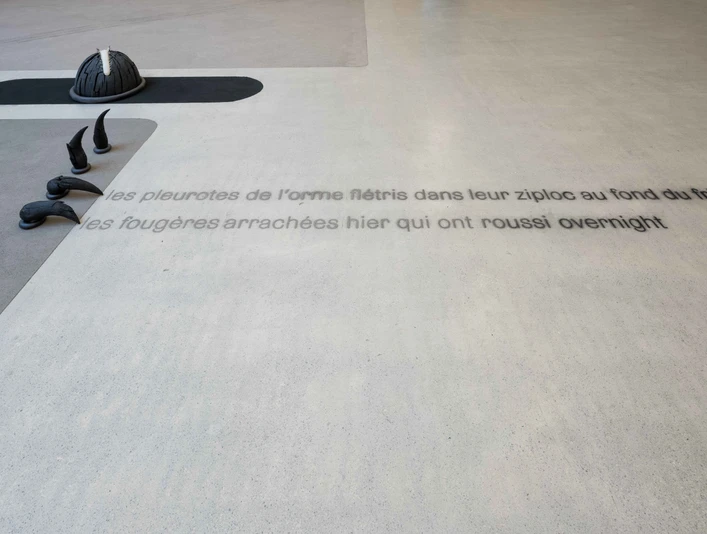 Maude Léonard Contant gathering Detail2 Foto Christian Hartmann red