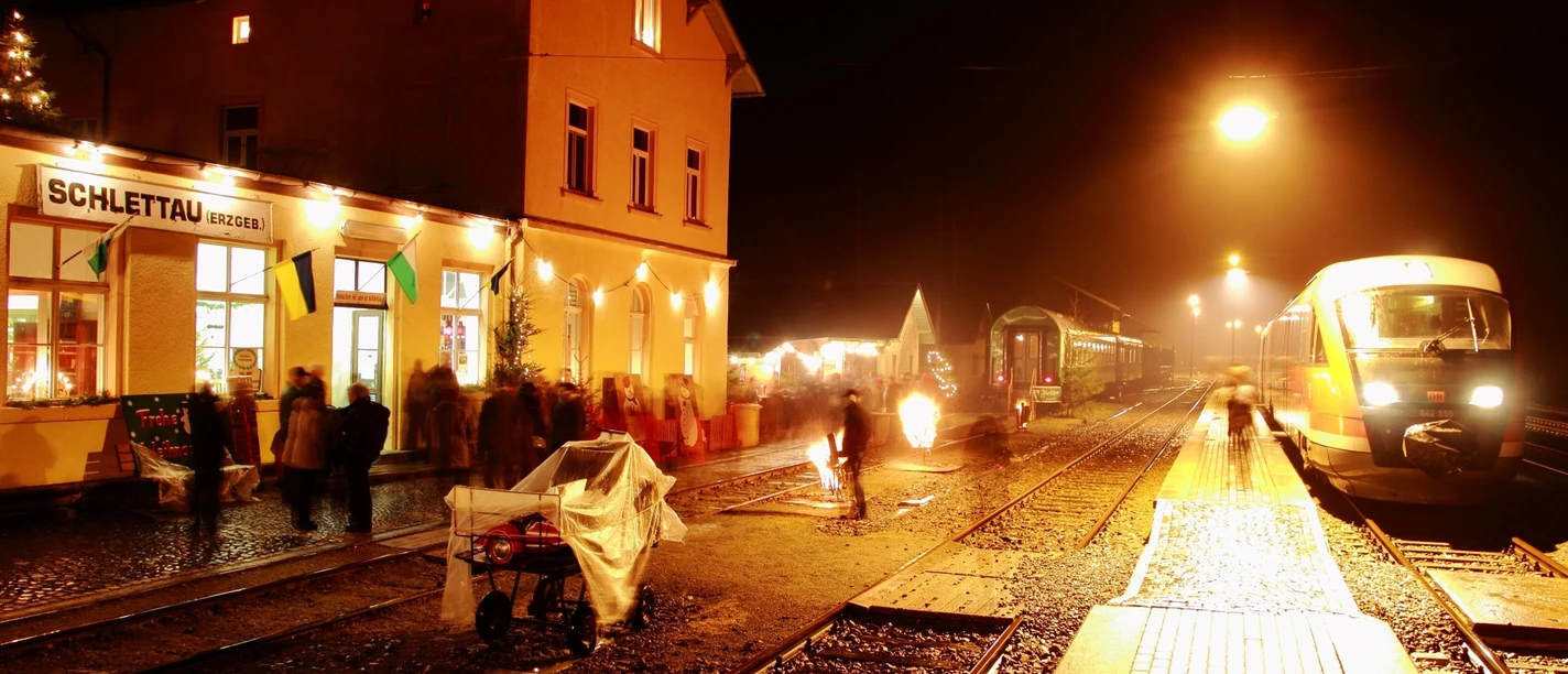 Lichterglanz am Bahnhof Schlettau Lichterglanz am Bahnhof Schlettau