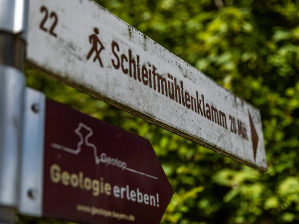 Beschilderung zur Schleifmühklamm