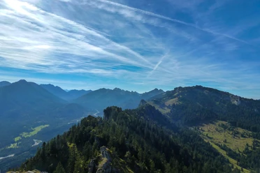 Bergtour - Gratüberschreitung im königlichen Jagdrevier - Blick ins hintere Graswangtal