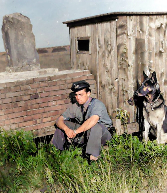 03 Mit Diensthund....jpg