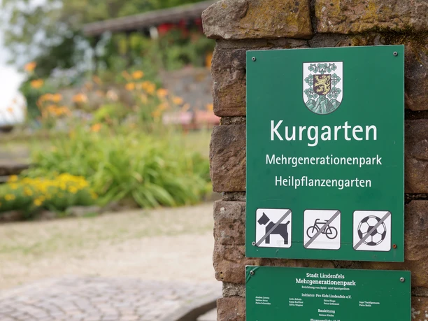 089HR-2025- Lindenfels - Kurgarten Eingang .JPG