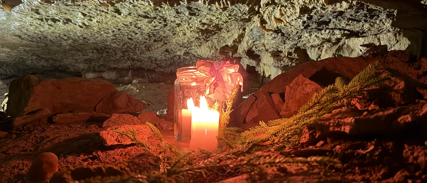 Weihnachtliche Führung in der Schillat-Höhle Weihnachtliche Führung in der Schillat-Höhle