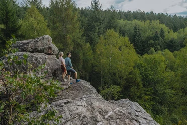 Aussicht genießen auf dem großen Teufelsfelsen
