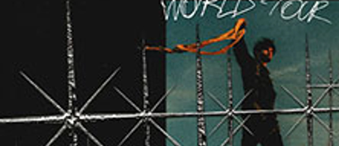 Plakat mit Aries für die Glass Jaw World Tour, grauer Schrift auf schwarzem Hintergrund.