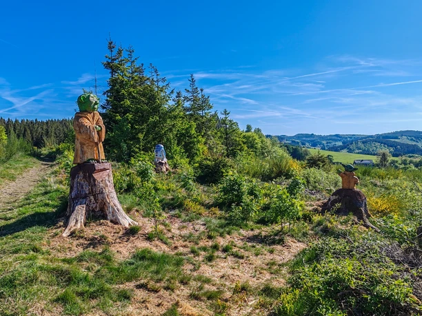 Holzskulpturenweg Star Wars Figuren