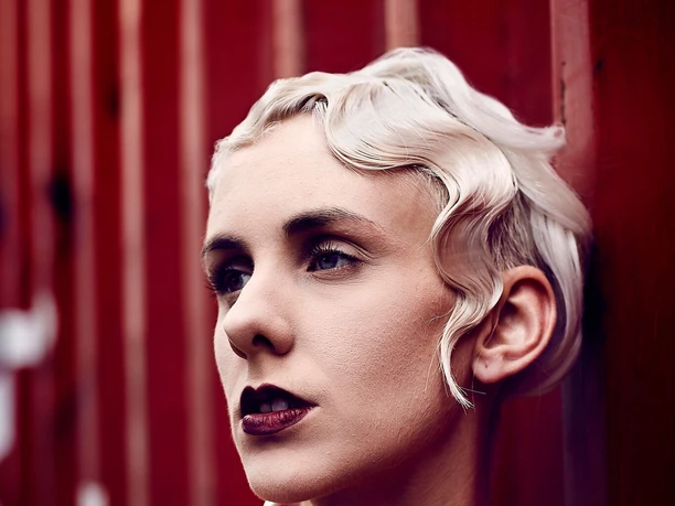 Lisa-Eckhart_Die-Vorteile-des-Lasters_Bild-2_Foto-Franziska-Schroedinger.jpg