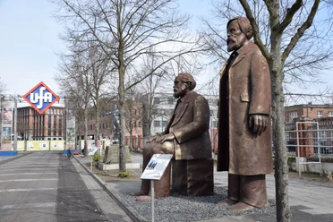 Filmpark Babelsberg Blick in Straße der Giganten im Filmpark Babelsberg