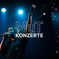 (c) MuT-Konzerte-Slideshow-Saengerin+Wortmarke.jpg