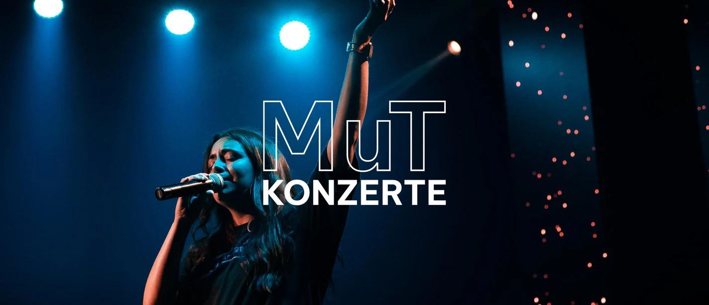 (c) MuT-Konzerte-Slideshow-Saengerin+Wortmarke.jpg