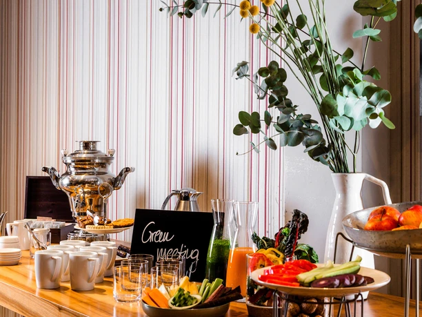 Villa Orange - Fresh buffet Fresh buffet with samovar and snacks for "green meetings"