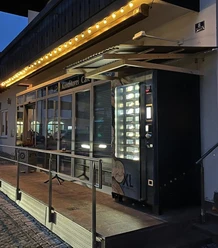 Backwarenautomat Bäckerei Neuner Oberau nachts