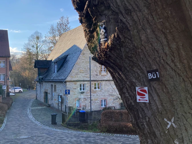 Wanderwegmarkierung Bü1 | Büren Wanderwegmarkierung Bü1 | Büren